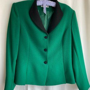 Green dress suit by Kasper in size 8P